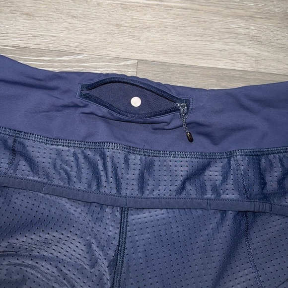 Lululemon speed up mesh limited edition shorts size 6 - Picture 7 of 8